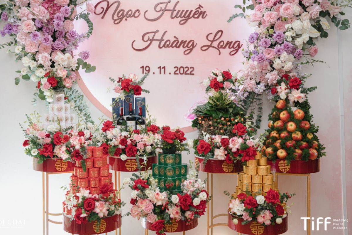 Bộ tráp ăn hỏi 7 tráp đầy đủ, mang may mắn và thịnh vượng cho đôi uyên ương (Ảnh: TIFF.vn)  