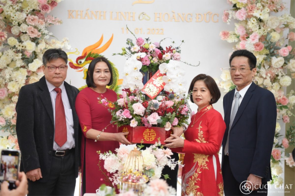 Tráp ăn hỏi 7 tráp trang trọng, thể hiện sự thành ý và đủ đầy (Ảnh: TIFF.vn)