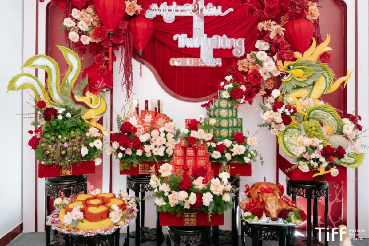 Tráp ăn hỏi 7 tráp trang trọng, thể hiện sự thành ý và đủ đầy (Ảnh: TIFF.vn) 