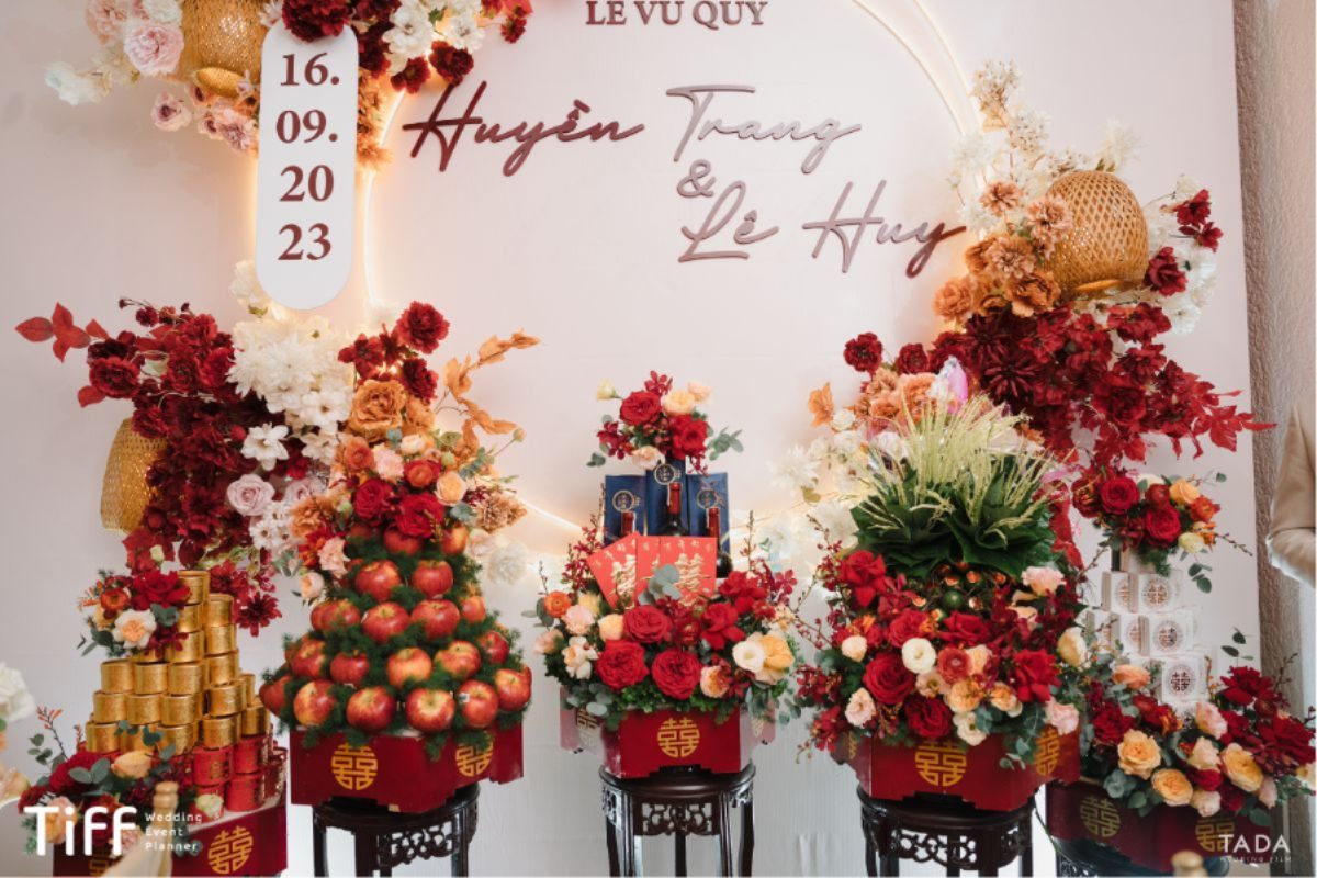 Tráp Ăn hỏi Phúc Hỷ – 5 tráp. (Ảnh: TIFF.vn) 