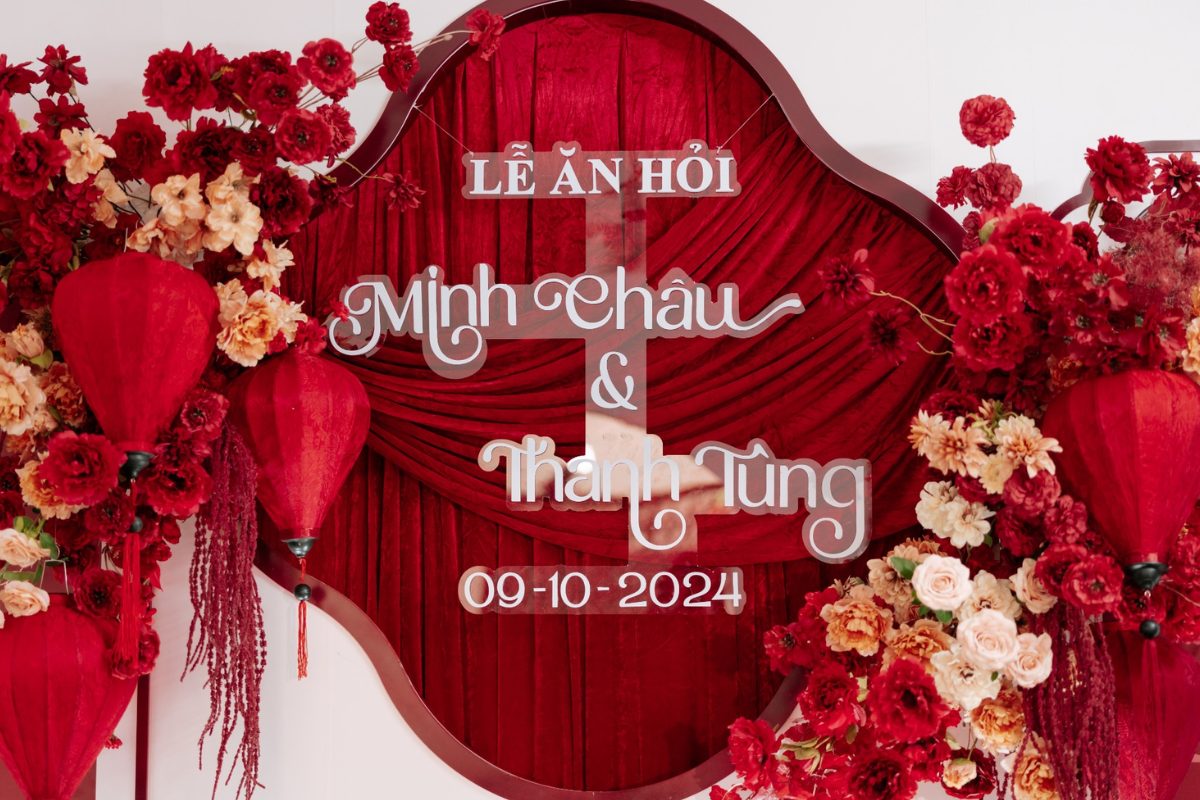 Không gian rực rỡ với tông đỏ – trắng, đem đến bầu không khí ấm áp và lãng mạn. (Ảnh: TIFF.vn)