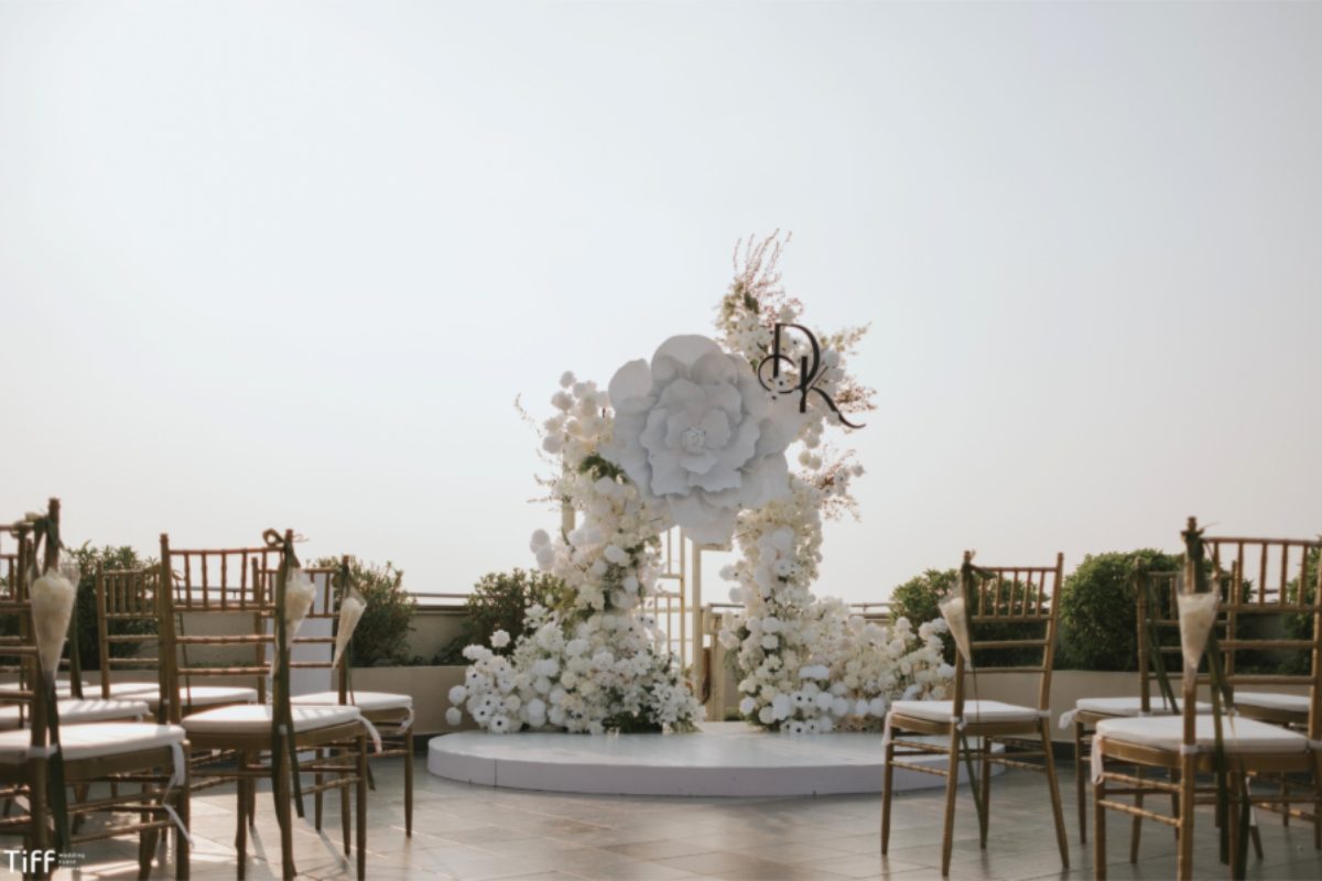 Lễ cưới Phan Đức & Ngọc Khánh tại Pan Pacific với concept Sunset Harmony tinh tế và lãng mạn. (Ảnh: TIFF.vn) 