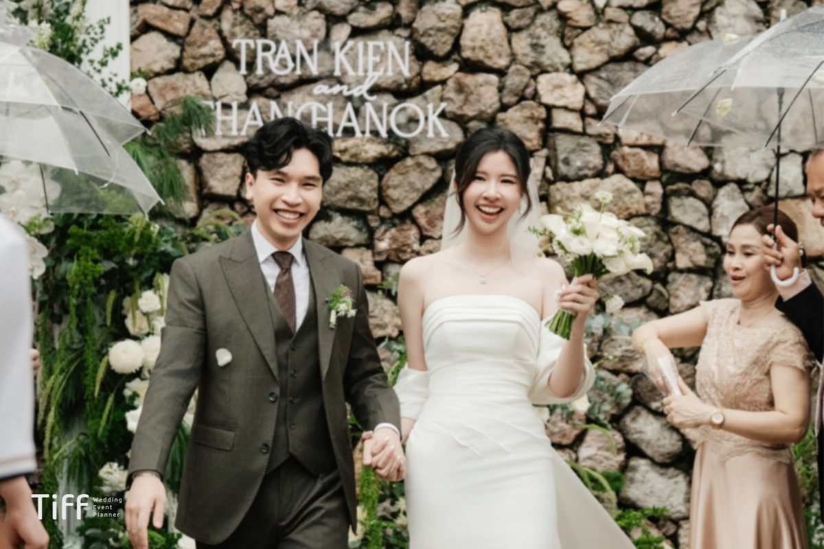 Trang trí đám cưới ngoài trời Sheraton Hanoi – Kiên & Belle. (Ảnh: TIFF.vn) 