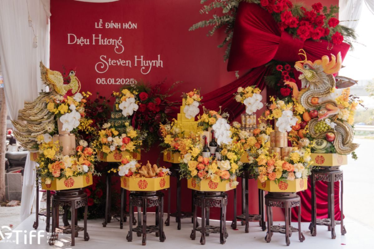 Lễ vật tráp ăn hỏi 9 tráp sang trọng, mang ý nghĩa viên mãn và may mắn cho đôi uyên ương (Ảnh: TIFF.vn)