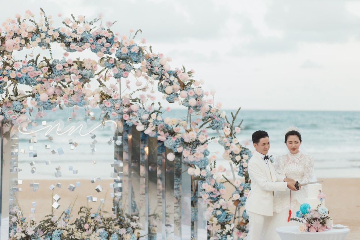 Destination Wedding trong nước giúp tối ưu chi phí và di chuyển nếu chuẩn bị sớm từ đầu (Ảnh: Sưu tầm)