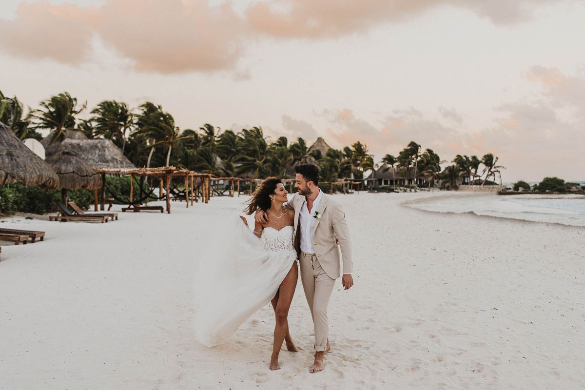 Maldives với biển xanh cát trắng nắng vàng là thiên đường của tình yêu và riêng tư (Ảnh: Sưu tầm)