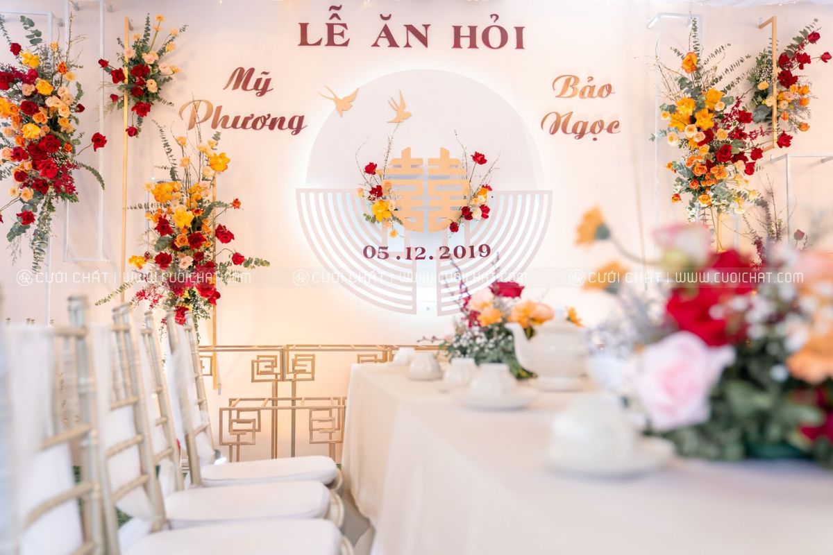 Tone vàng tượng trưng cho sự sung túc viên mãn trong ngày cưới trọng đại (Ảnh: TIFF)