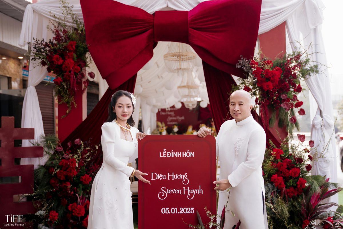 Thiết kế welcome thường đồng bộ với phong cách tiệc cưới. (ẢNH: TIFF.vn)