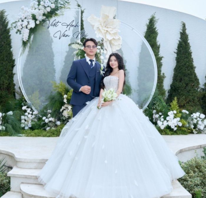 mẫu trang trí tiệc cưới ngoài trời tại Sen Star Palace