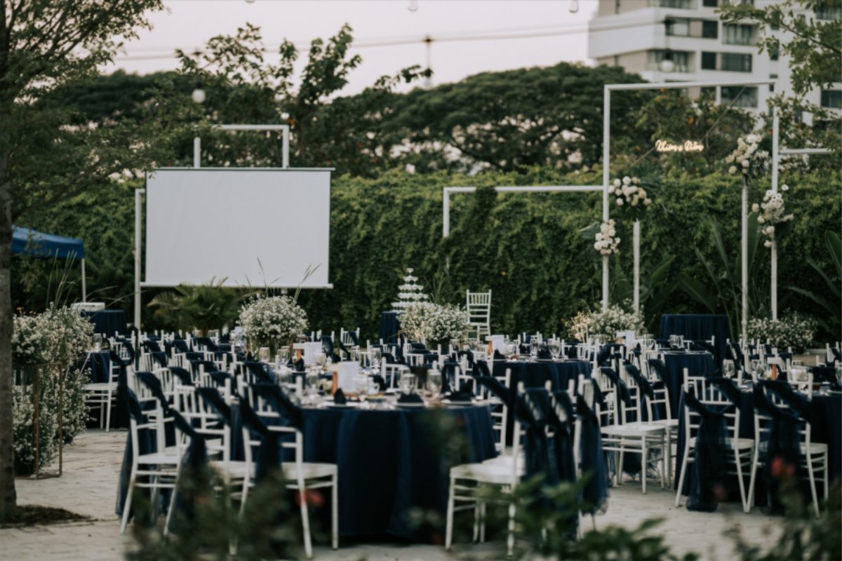 Khu vực rooftop Saigon South Marina Club với bố cục mở, dễ bị ảnh hưởng bởi thời tiết khi tổ chức tiệc ngoài trời. (Ảnh: Sưu tầm)