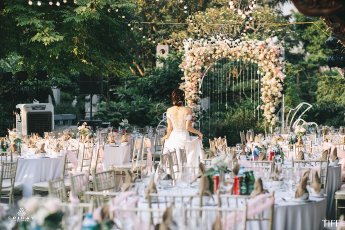 Không gian tiệc cưới sân vườn tại Nhà hàng Softwater. (Ảnh: TIFF.vn) 