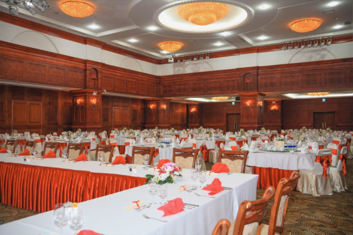 Gói Plaza I phù hợp cho các lễ cưới thân mật, chú trọng trải nghiệm và không gian ấm cúng. (Ảnh: Sưu tầm) 