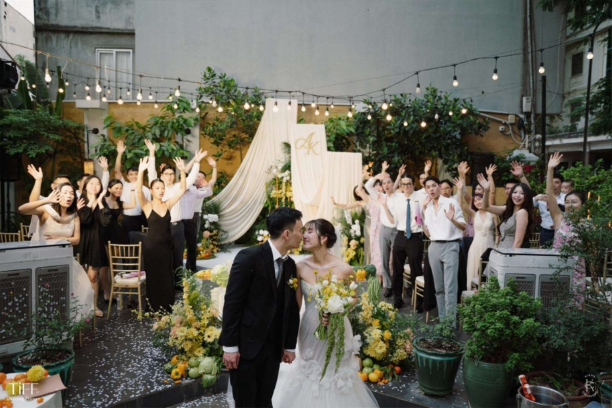 Không gian dining sang trọng setup tiệc cưới tại Dinh Restaurant. (Ảnh: TIFF.vn) 