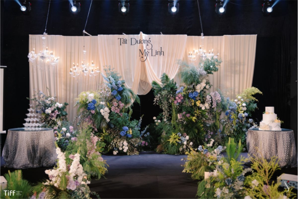 Fansipan Ballroom tại JW Marriott Hanoi, không gian sang trọng và ấm cúng với thiết kế ánh sáng đặc biệt. (Ảnh: TIFF.vn) 