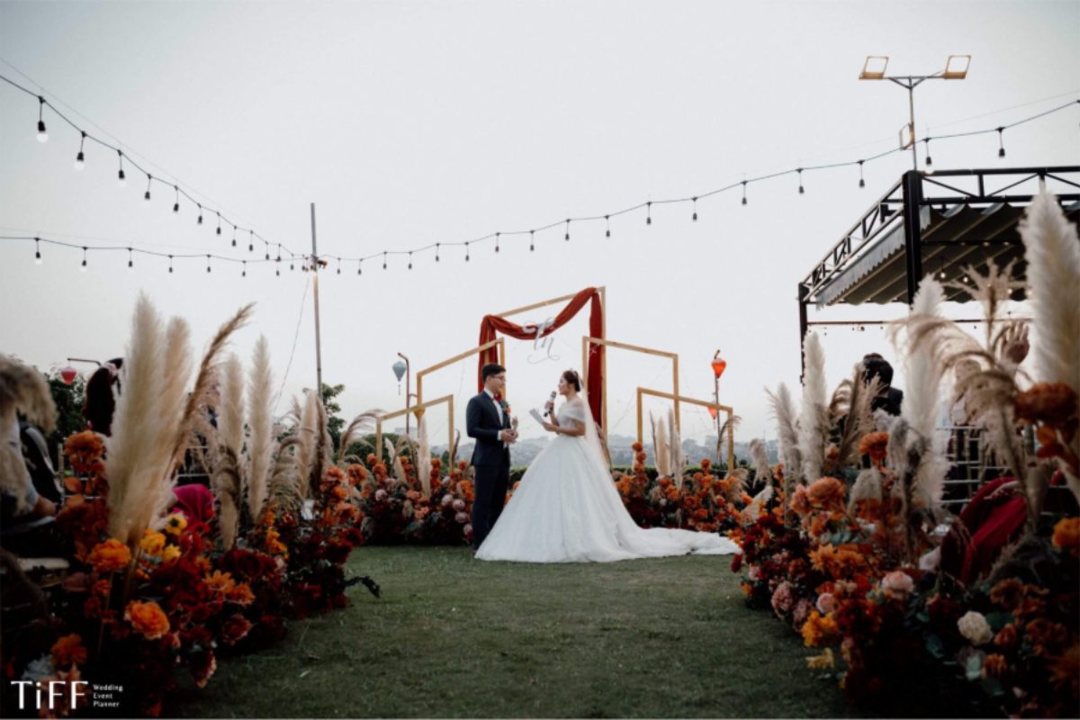 Khu vực sân khấu ngoài trời cần phương án dự phòng khi thời tiết thay đổi. (Ảnh: TIFF.vn) 