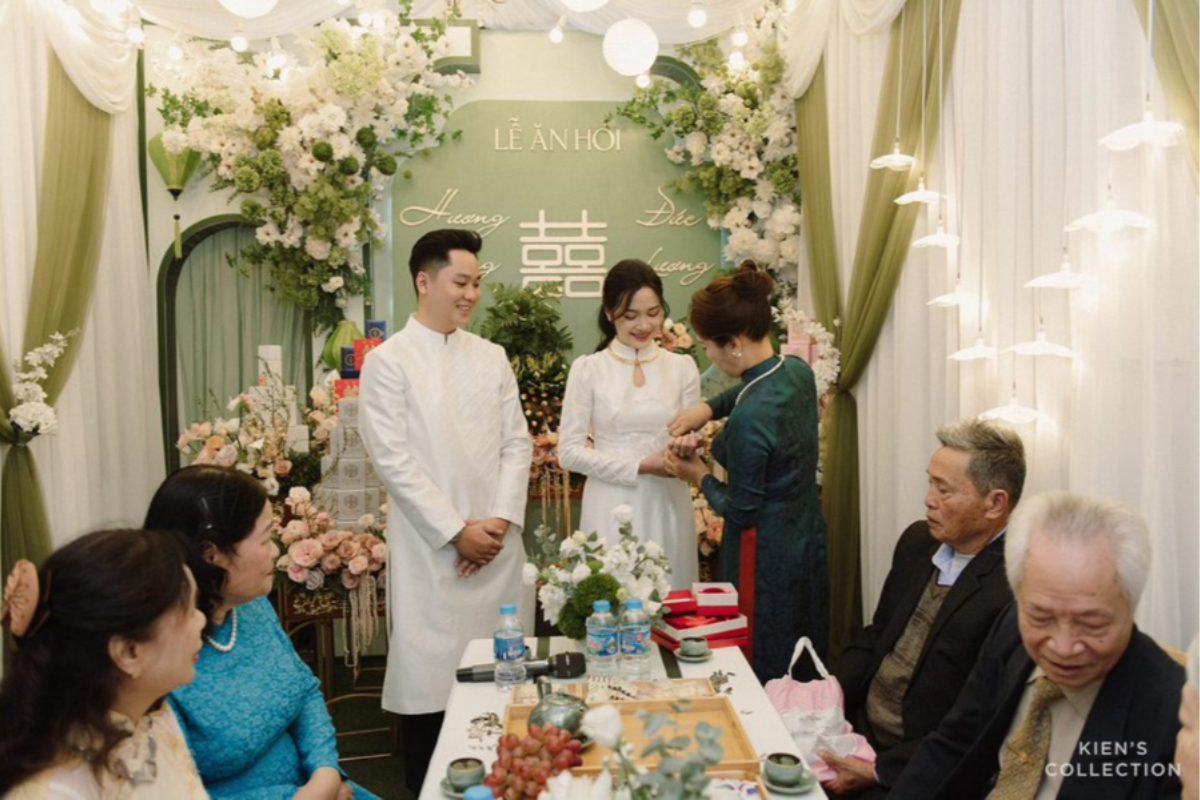 Trang phục cô dâu chú rể dạm ngõ với gam màu pastel nhẹ nhàng, tinh tế. (Ảnh: TIFF.vn) 