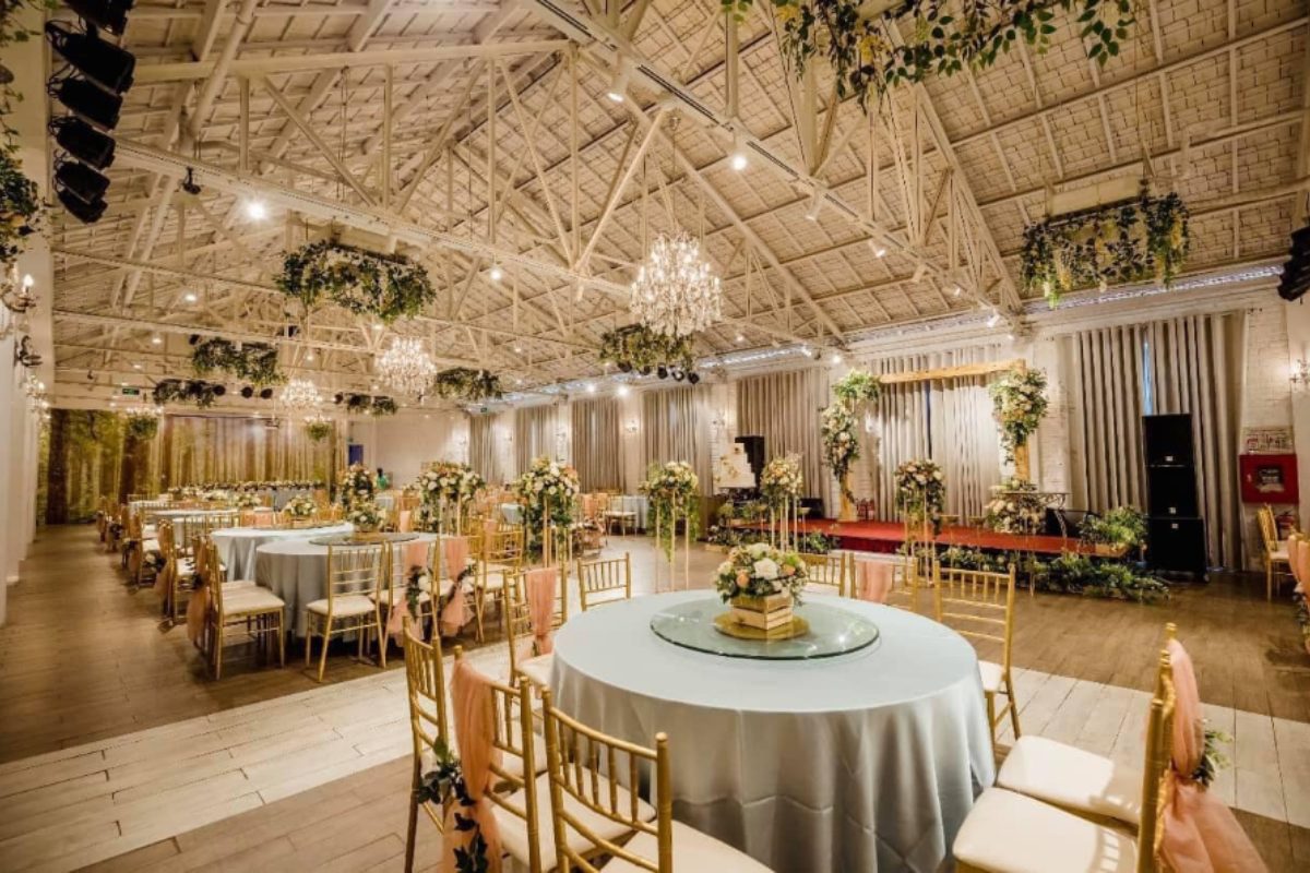 Ballroom cưới InterContinental Landmark 72 trang trí phong cách hiện đại, tinh giản.(Ảnh: Sưu tầm)