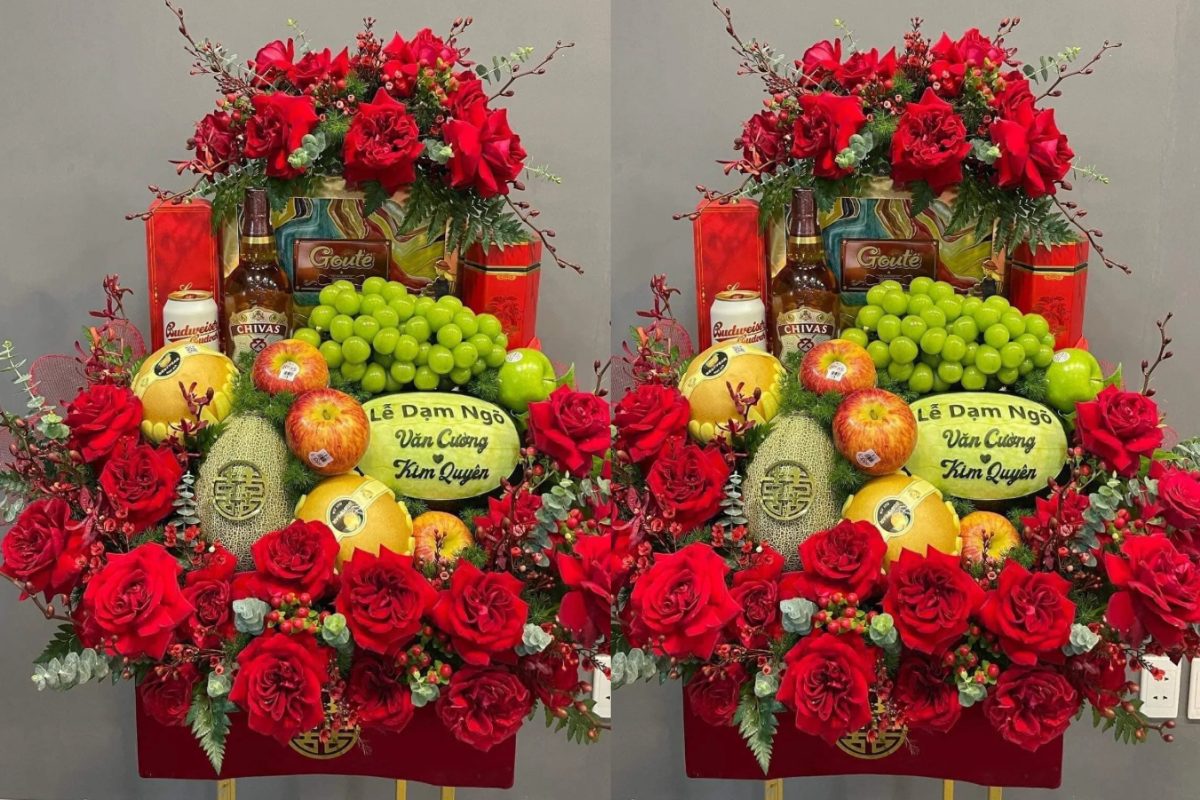 Mâm lễ dạm ngõ miền Bắc với trầu cau, bánh cốm và rượu chè được trình bày trang trọng. (Ảnh: Sưu tầm) 