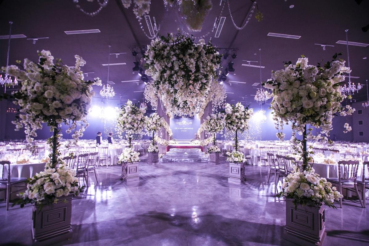 Long Vĩ Palace là địa điểm có không gian tổ chức tiệc cưới ngoài trời (Ảnh: sưu tầm)