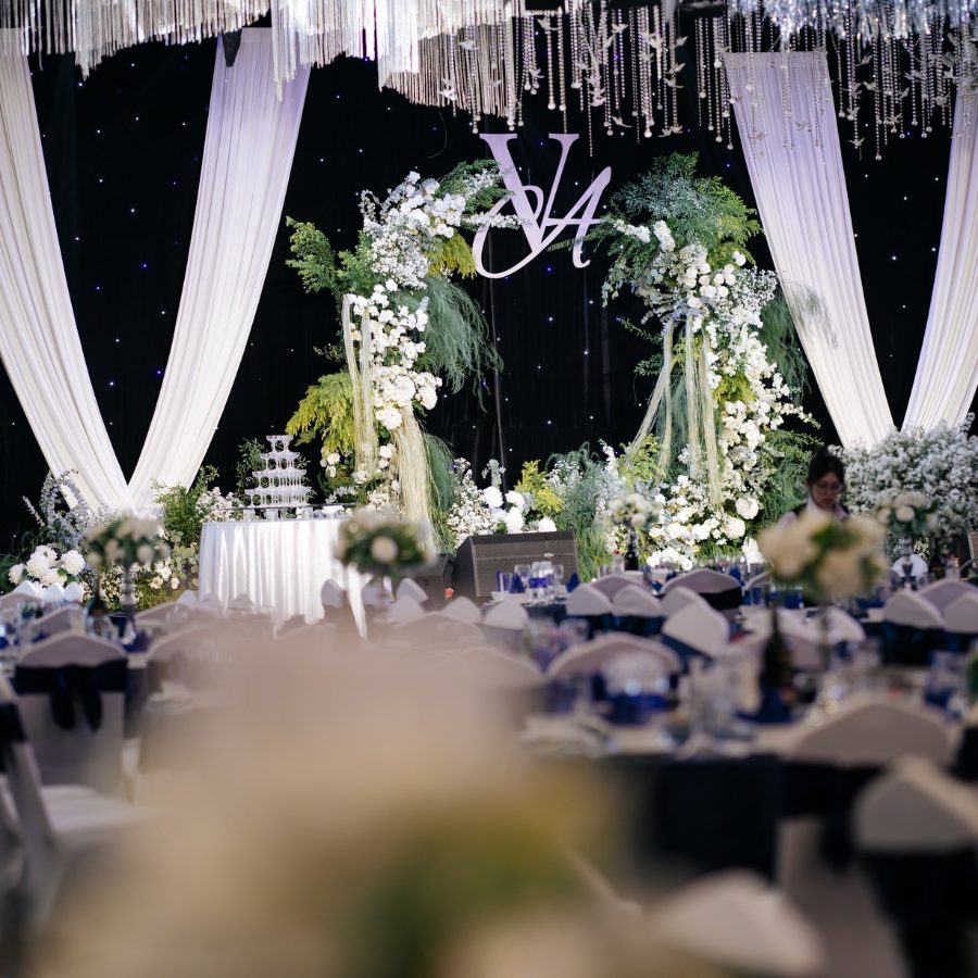 Nên nắm rõ ưu điểm và hạn chế của trung tâm tiệc cưới để có thể có một đám cưới trọn vẹn (Ảnh: sưu tầm)