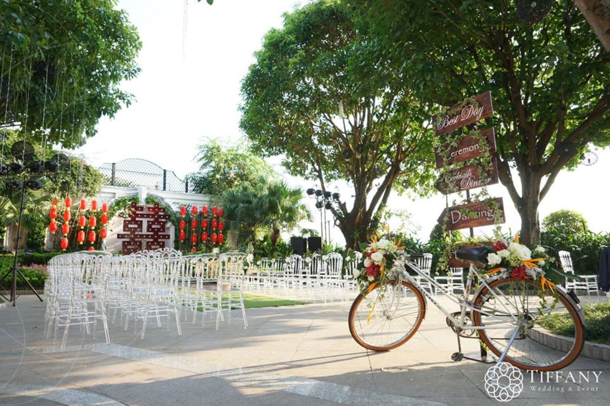 Sen Tây Hồ là địa điểm lý tưởng cho lễ cưới trong mơ (Ảnh: TIFF)