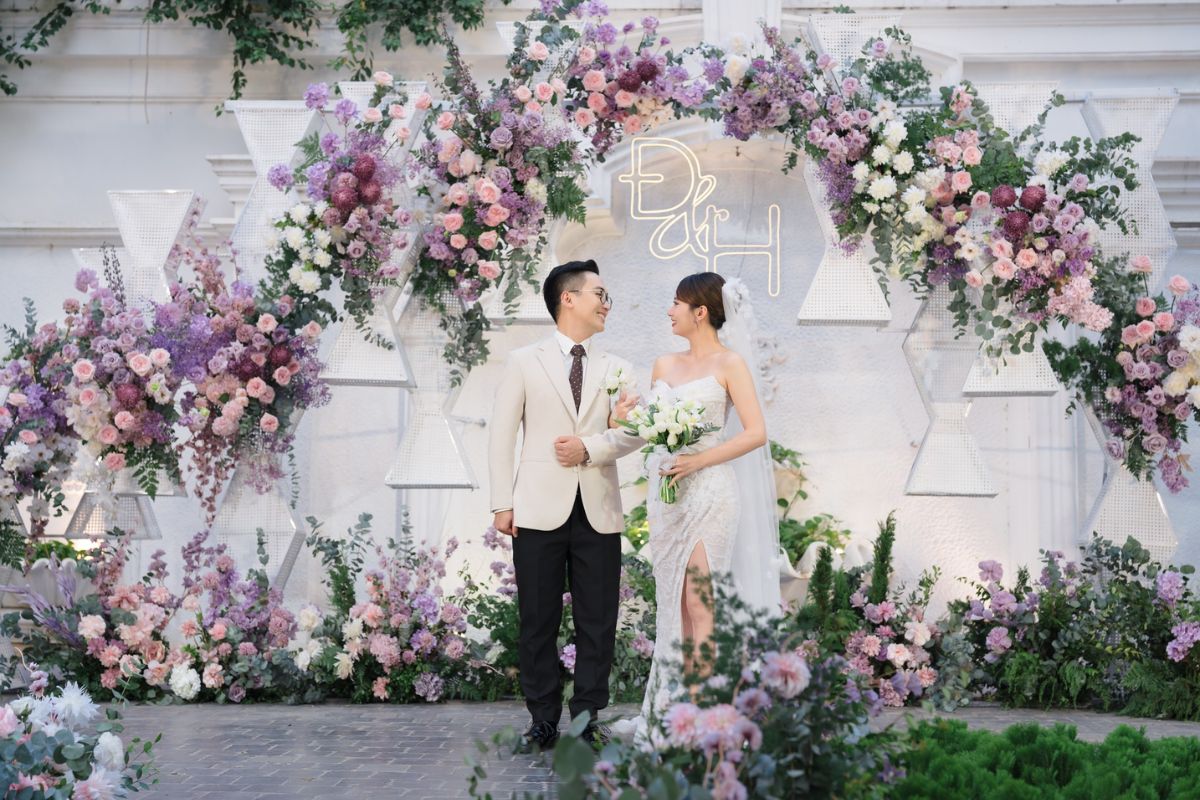 Sen Tây Hồ là địa điểm lý tưởng cho lễ cưới trong mơ (Ảnh: TIFF)