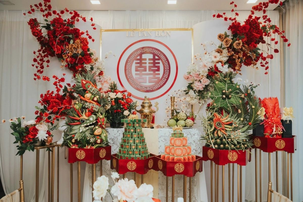 Tráp cưới hỏi hình thức mâm quả do Elle Flora Wedding & Event thực hiện (Ảnh sưu tầm)