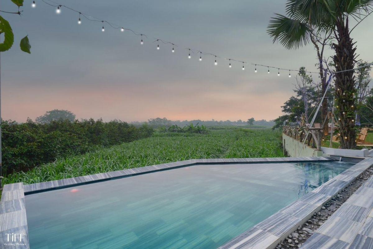 Bavilla có hồ bơi vô cực (infinity pool) rộng. (ẢNH: Sưu tầm)