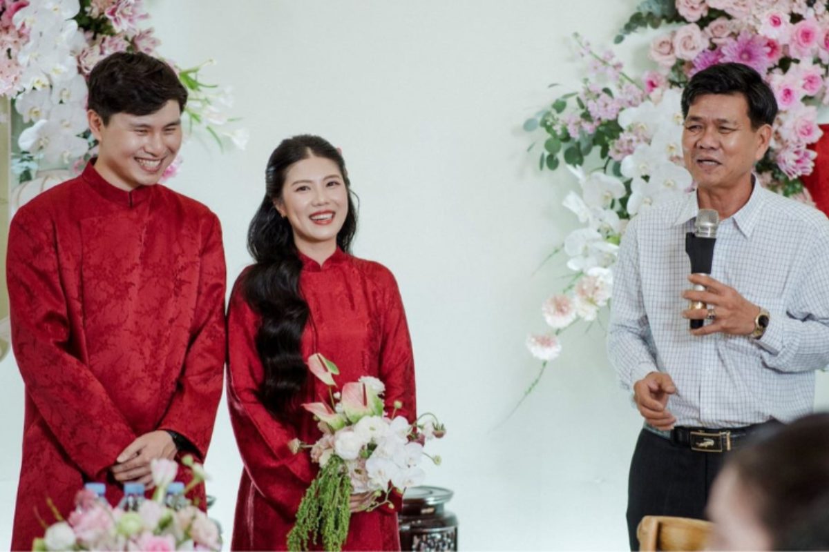 MC dẫn Lễ Vu Quy tại nhà gái trong không gian truyền thống và đầm ấm. (Ảnh: TIFF.vn)