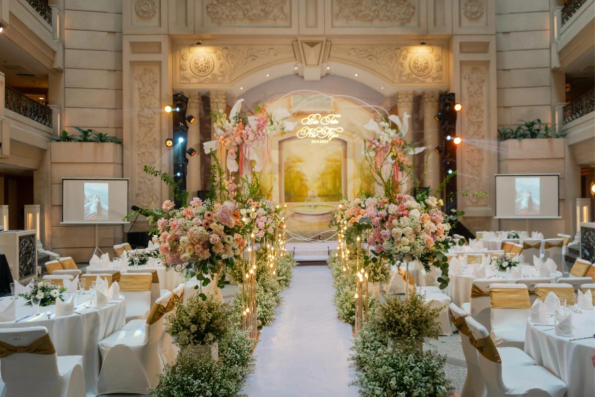 Tiệc cưới sang trọng tại Renaissance Riverside Hotel Saigon. (Ảnh: Sưu tầm)