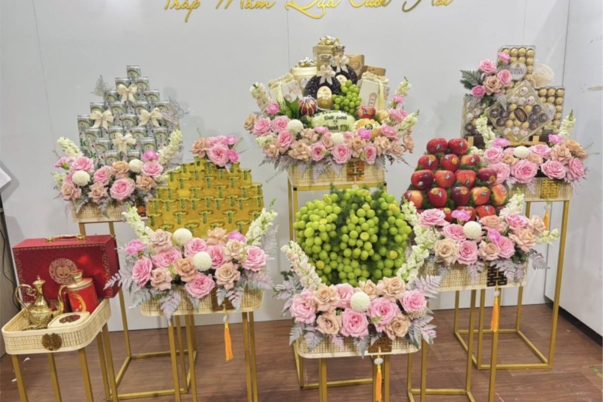 Mâm quả sang trọng cao cấp được trang trí sáng tạo tạo dấu ấn khác biệt cho ngày cưới. (Ảnh: Sưu tầm) 
