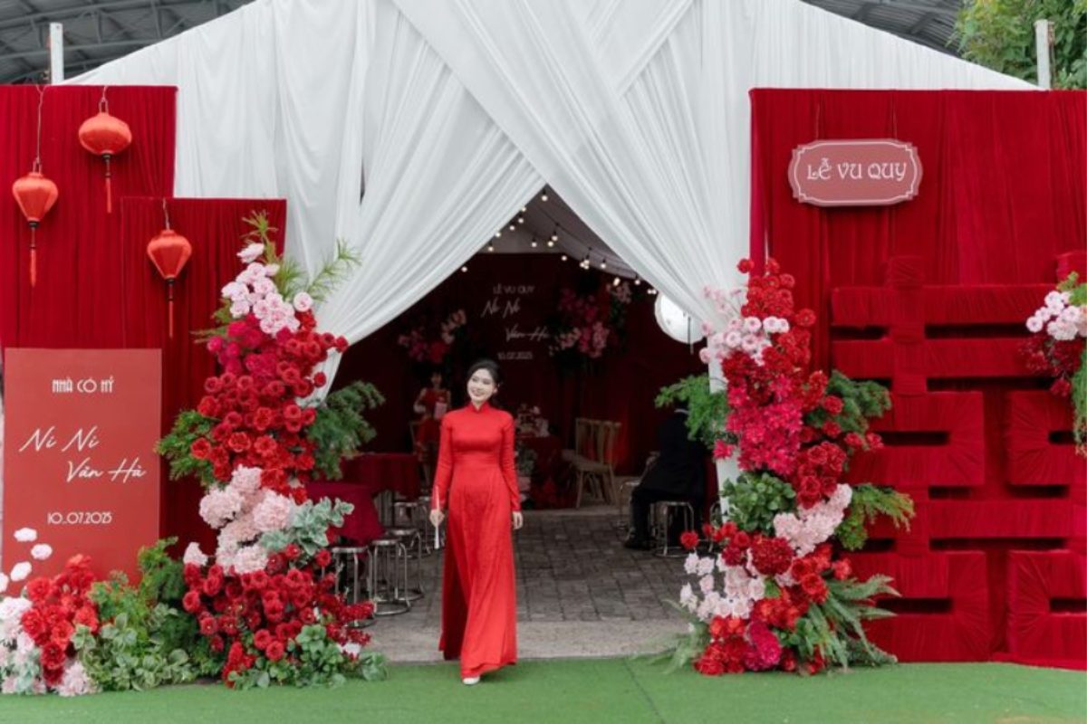Rạp cưới đỏ trắng phù hợp đám cưới truyền thống Việt Nam (Ảnh: Sưu tầm) 