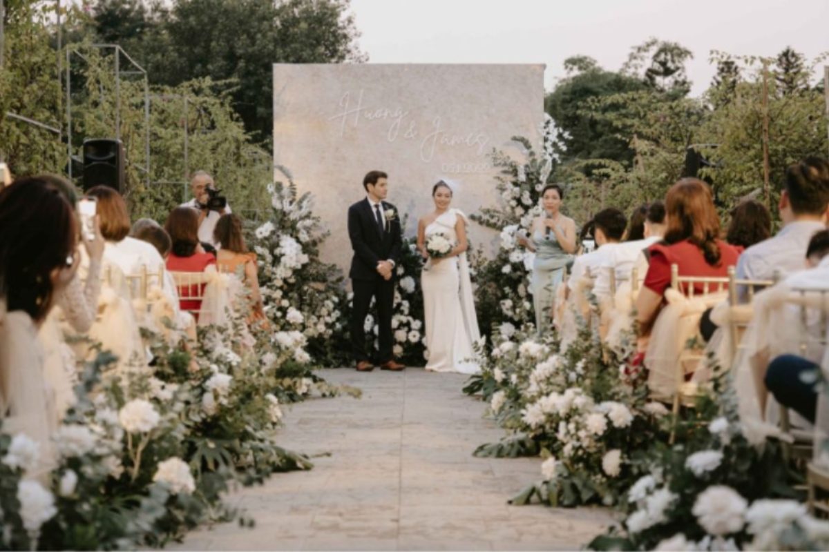 Đám cưới ngoài trời lãng mạn với phông nền thiên nhiên. (Ảnh: TIFF.vn) 