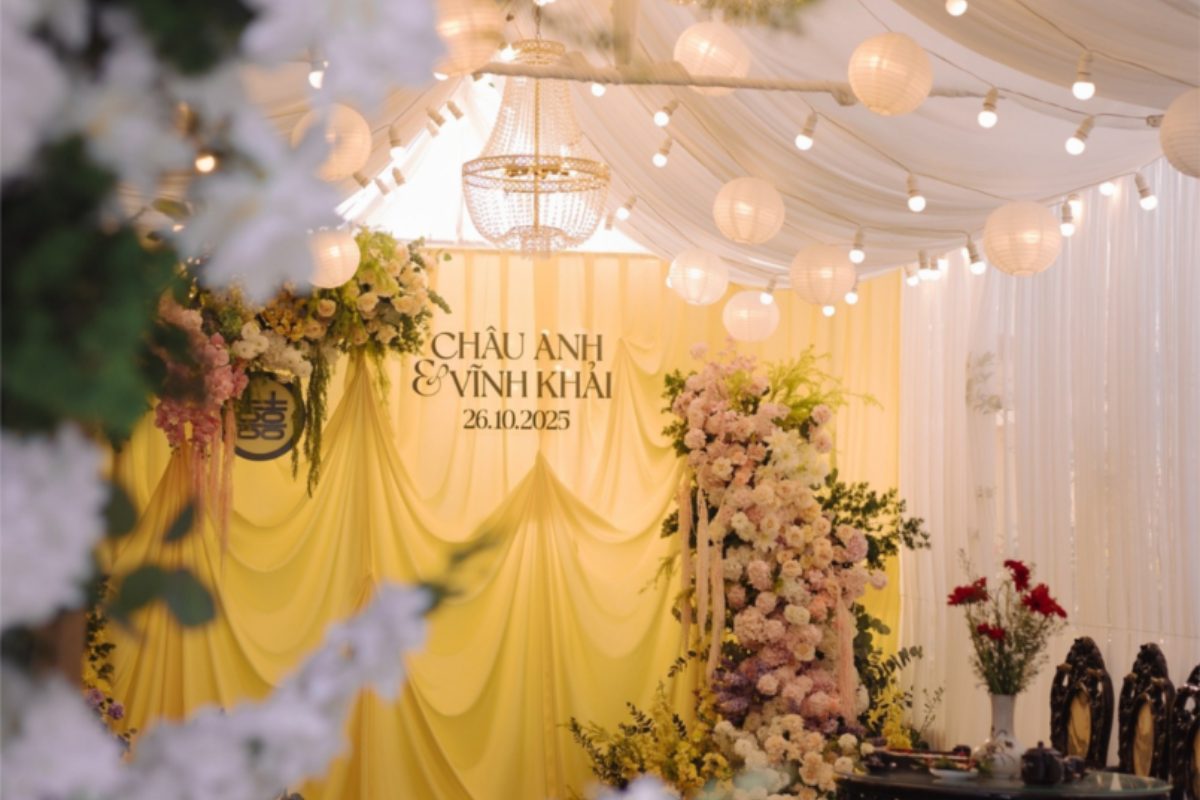 Mẫu rạp cưới minimalism với phong cách đơn giản nhưng thanh lịch. (Ảnh: TIFF.vn) 