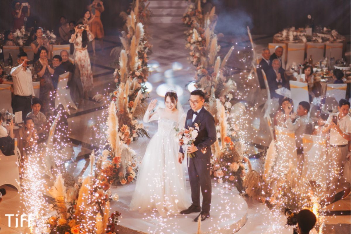 Trang trí tiệc cưới phong cách luxury tại khách sạn 5 sao TP.HCM. (Ảnh: TIFF.vn)