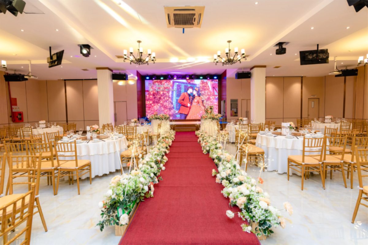 Không gian tiệc cưới truyền thống tại Đại Hỷ Garden với không khí ấm cúng, phù hợp cho tiệc cưới đông khách. (Ảnh: Sưu tầm)
