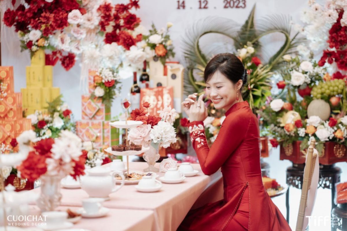 Cô dâu 2025 nên chọn MUA không chỉ vì nổi tiếng, mà vì phong cách – thế mạnh – sự phù hợp với gương mặt và concept lễ cưới của bạn. (Ảnh: TIFF.vn) 