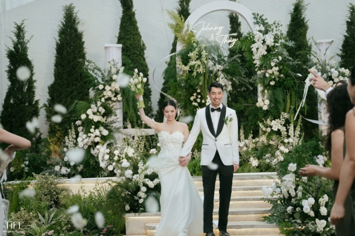 Makeup nhẹ nhàng, tinh tế cho cô dâu do MUA uy tín và nổi tiếng thực hiện. (Ảnh: TIFF.vn)