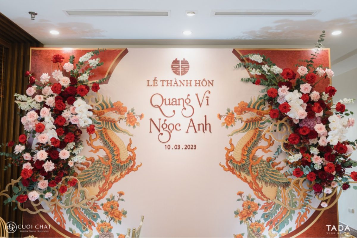 Phông cưới in bạt với màu sắc tươi sáng, hình ảnh cưới in rõ nét. (Ảnh: TIFF.vn)