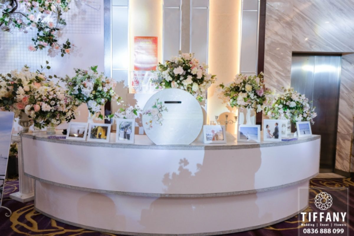 Trang trí bàn gallery tinh tế, sang trọng tại Hotel Majestic Saigon. (Ảnh: TIFF.vn)