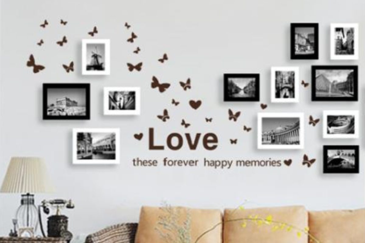 Góc chụp hình nhỏ trong phòng cưới được decor nhẹ nhàng, phù hợp lưu giữ khoảnh khắc kỷ niệm. (Ảnh: Sưu tầm) 