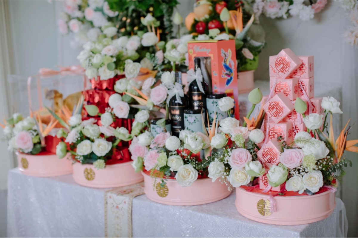 Mâm quả cưới truyền thống được chuẩn bị công phu thể hiện sự trang nghiêm của nghi lễ cưới hỏi. (Ảnh: Sưu tầm)