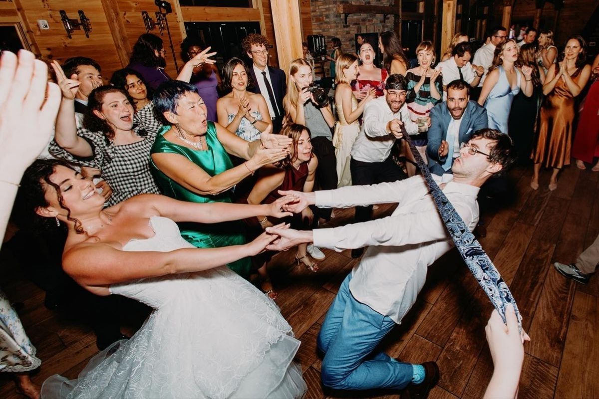 Boardgame và mini game khiến không khí càng thêm rôm rả (Ảnh: Sưu tầm)