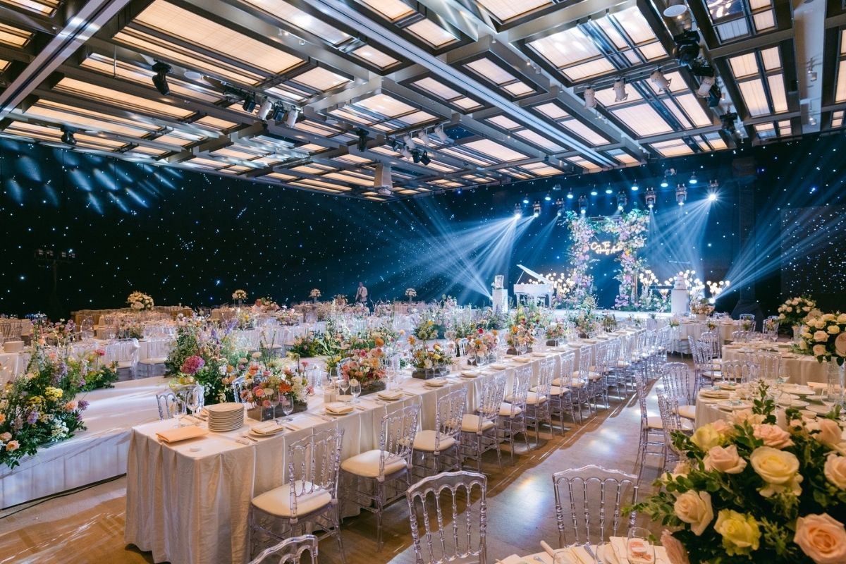 Classic châu Âu tại Origami Ballroom ánh sáng vàng lóng lánh (Ảnh: Sưu tầm)