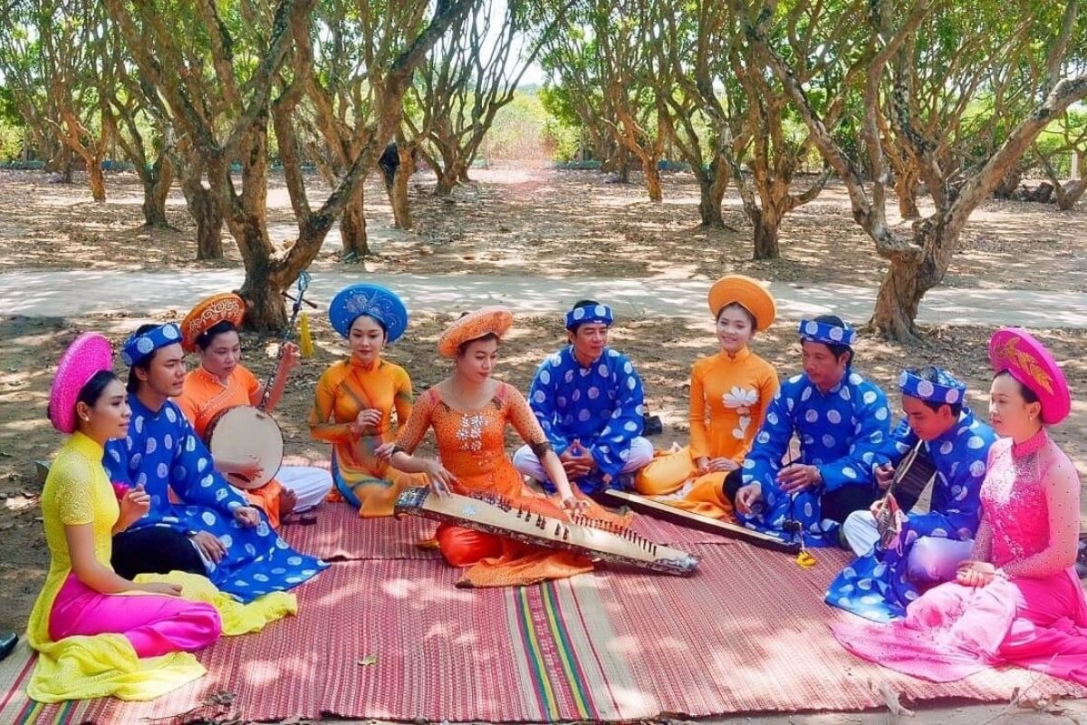 Đờn ca tài tử khuấy động không khí cưới miền Tây (Ảnh: Sưu tầm)