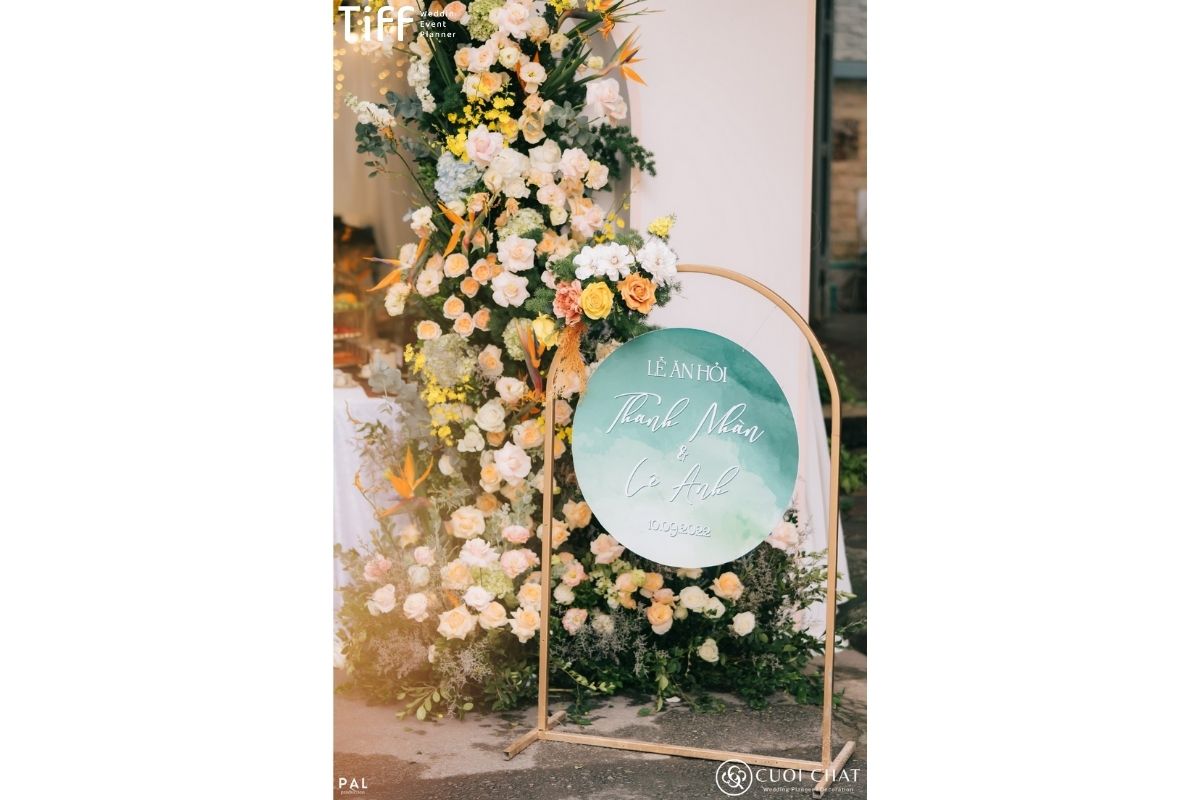 Đường cong mềm mại và họa tiết hoa lá tạo cảm giác nhẹ nhàng (Ảnh: TIFF)