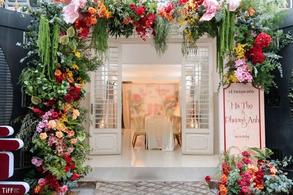 Lối đi từ cửa chính đến khu làm lễ luôn thoáng an toàn (Ảnh: TIFF)