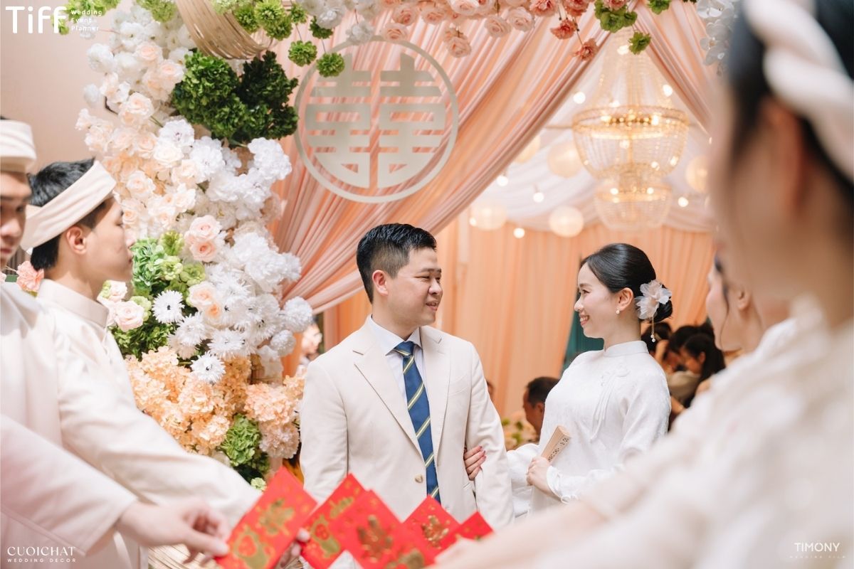 Phông cưới hiện đại hài hòa với kiến trúc tư gia (Ảnh: TIFF)