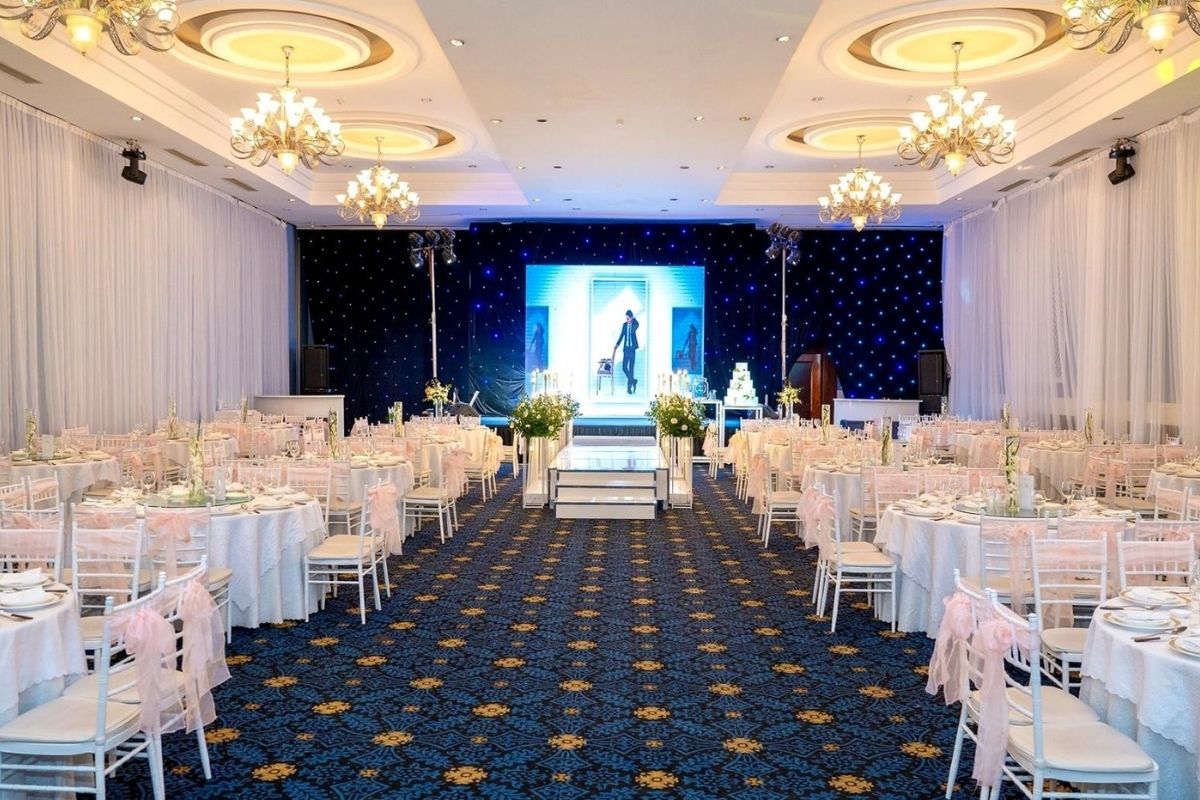 Tân Bình có nhiều sảnh lớn hiện đại phù hợp tiệc cưới lớn (Ảnh: Sưu tầm)