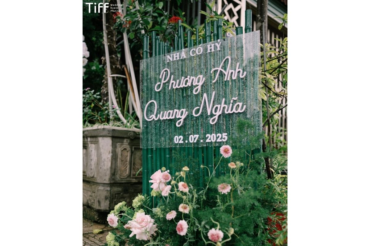 Thiết kế mica trong hiện đại tôn vẻ thời thượng tiệc cưới (Ảnh: TIFF)